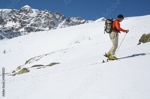 Ski devant le Mont Bégo
