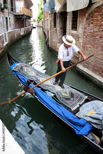 Venedig - Gondoliere © nakedking