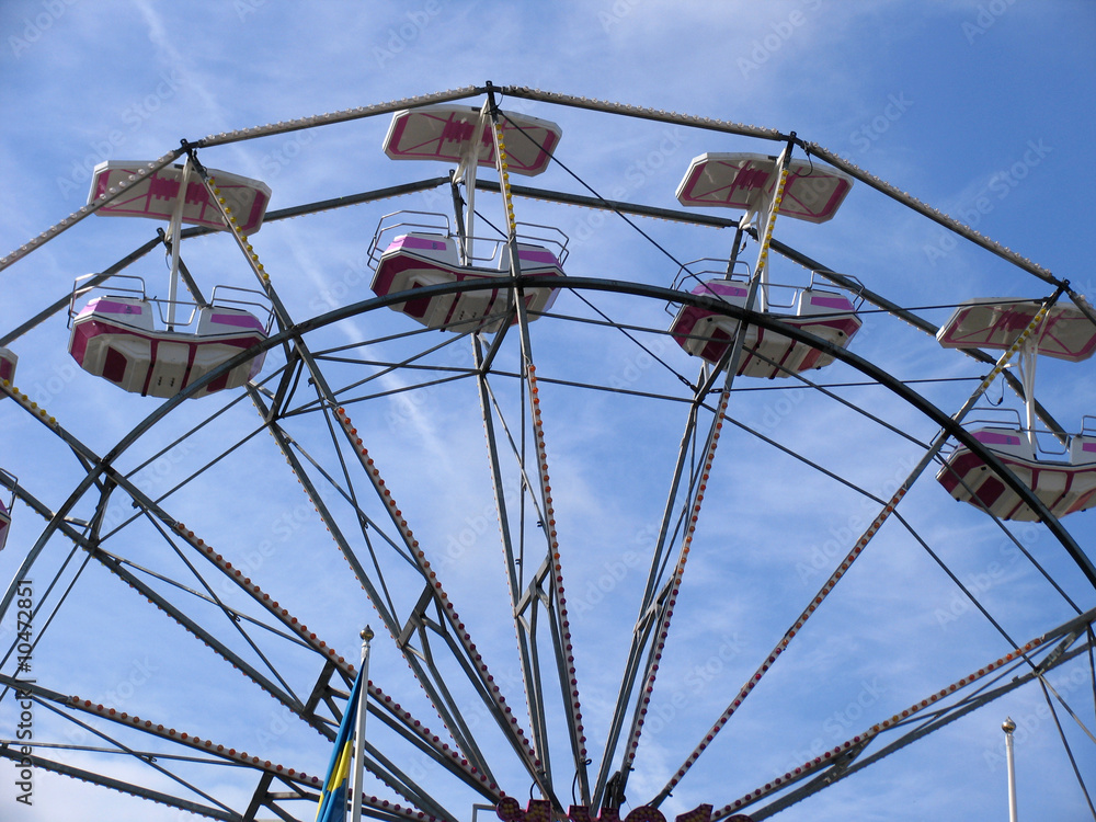 Fototapeta premium big wheel at park and blue sky