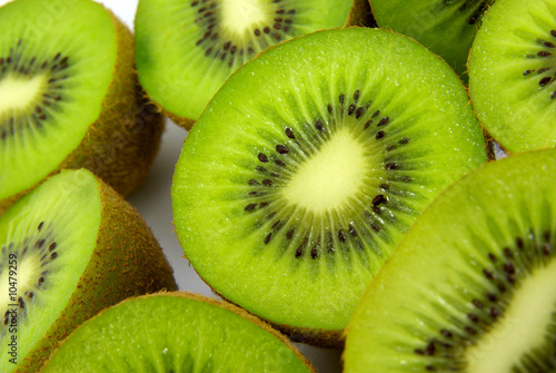 Kiwi halves