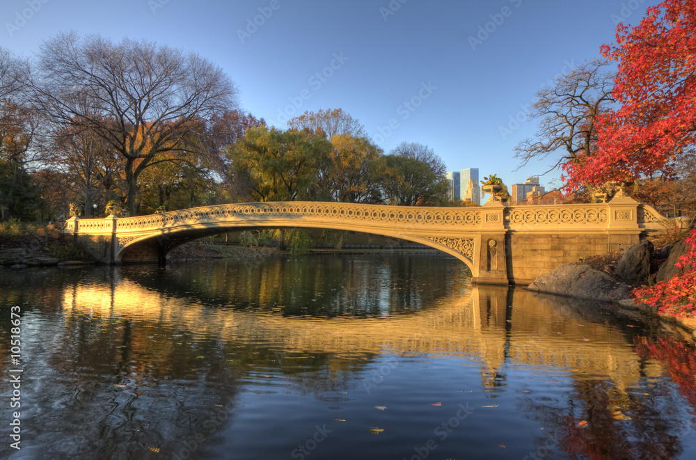 Bow bridge in Autumn