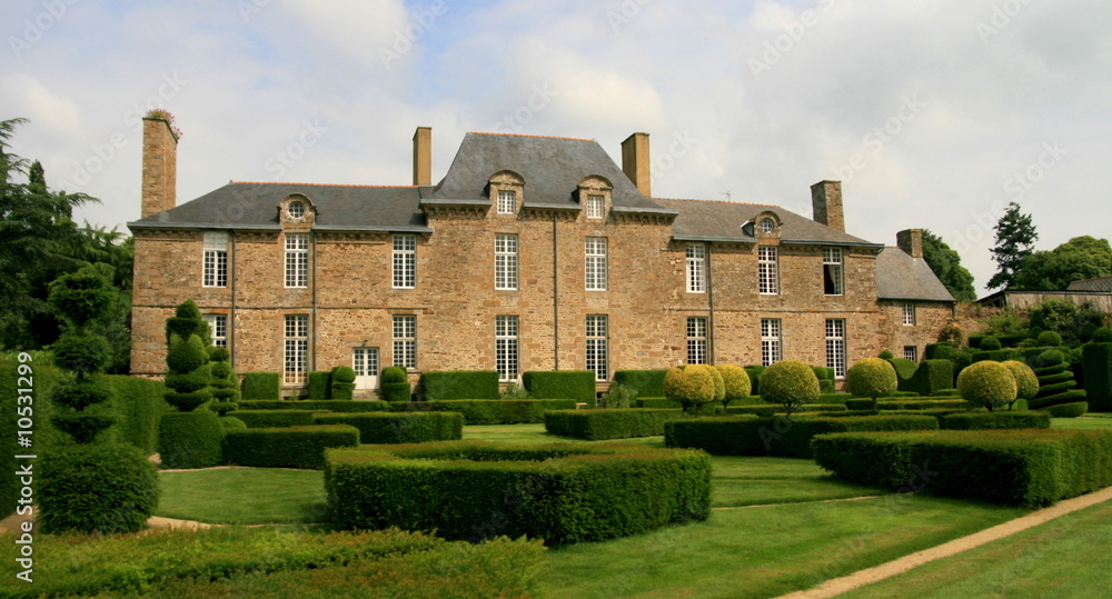 Fototapeta premium manoir au fond du parc