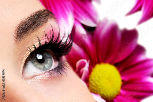 Fashion make-up of a beauty woman eye.