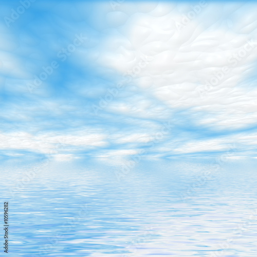 Cielo azzurro con nuvole riflesse nell acqua