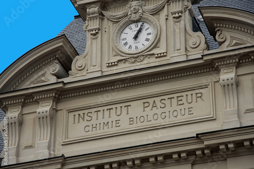 Obraz na płótnie Façade de l'institut Pasteur - Paris w salonie