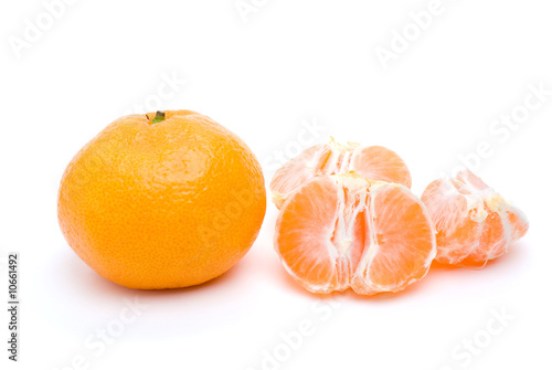 Whole tangerine and some segments