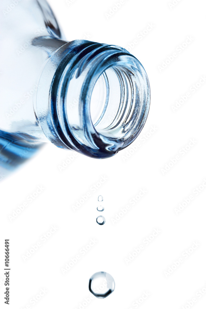 waterdrops falling from bottle waterdrops falling from bottle