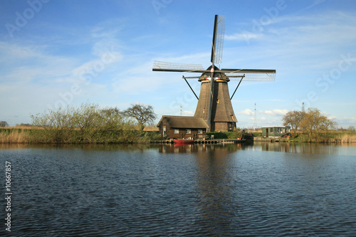 Dutch windmill - Netherlands © fotokate