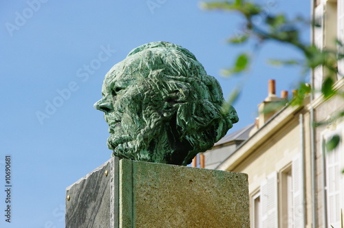 Buste d'Honoré Daumier, Marseille, France. photo