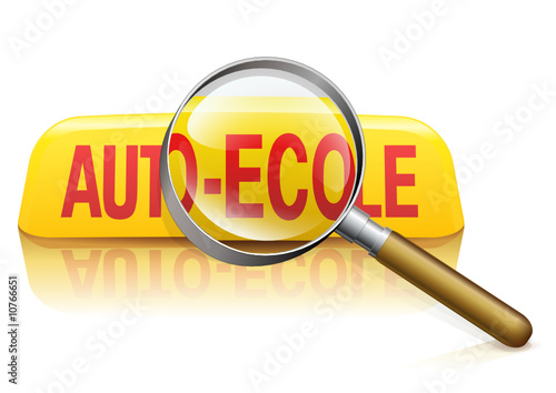 Auto-école à la loupe (reflet)