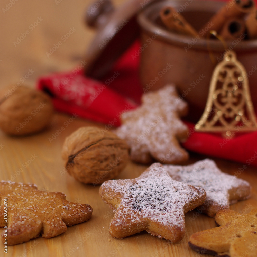 Gingerbraed with Caster Sugar Gingerbraed with Caster Sugar
