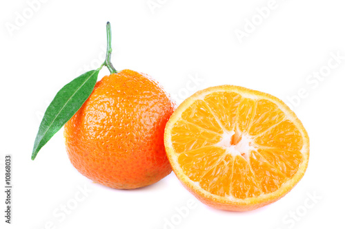 tangerine with leaf