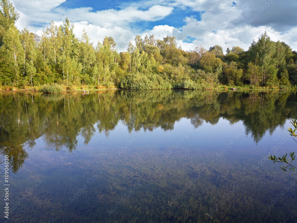 Fototapeta premium Jesienny cichy staw