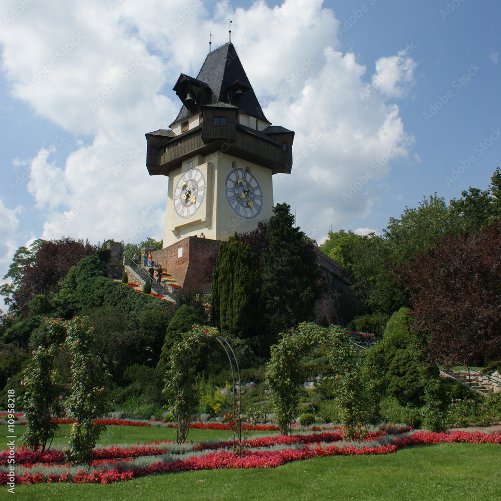 Grazer Schlossturm mit Herbersteingarten Grazer Schlossturm mit Herbersteingarten