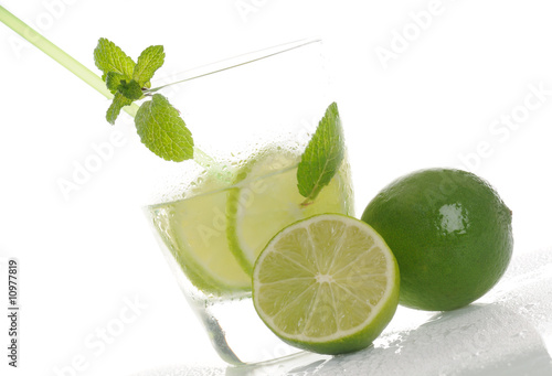 coctail con lime photo