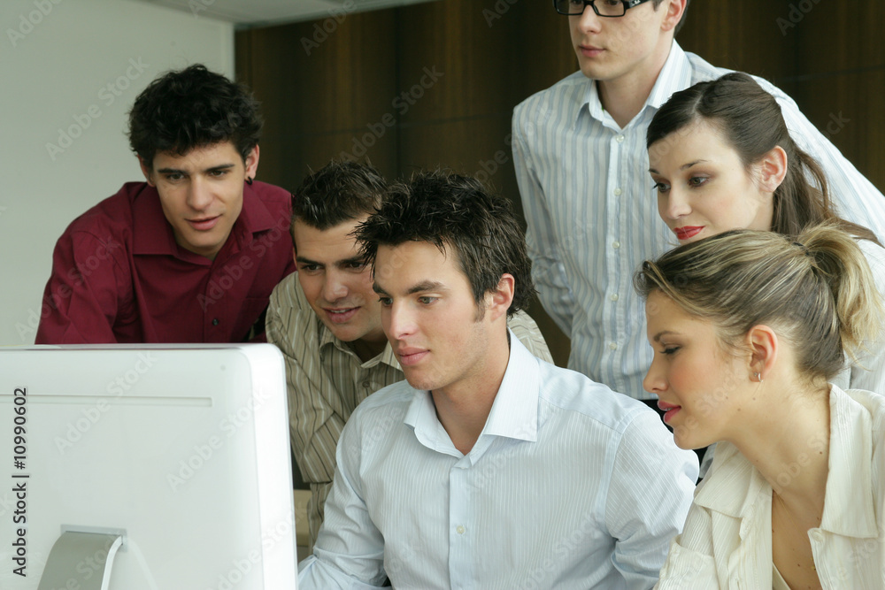 Fototapeta premium Etudiants en formation informatique