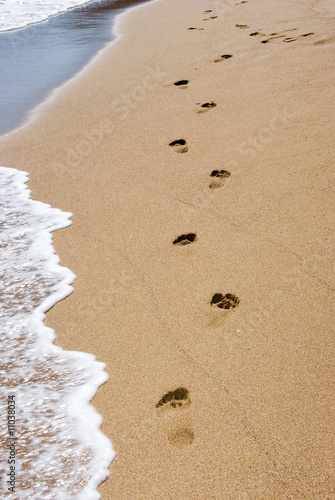 Fußabdrücke am Strand