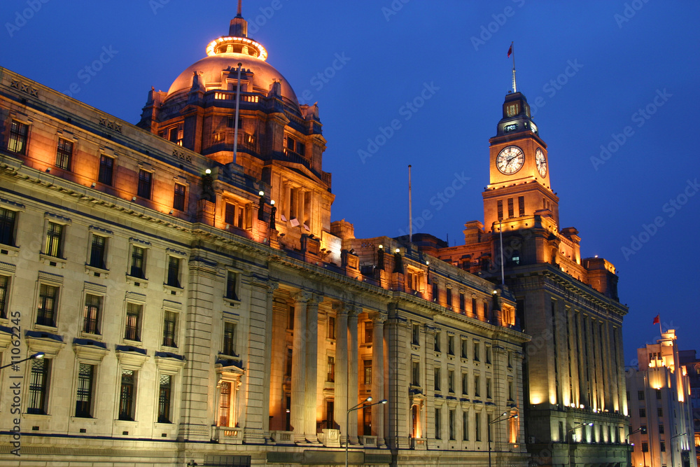 Obraz premium Classic Buildings at night at the Bund - Shanghai - China