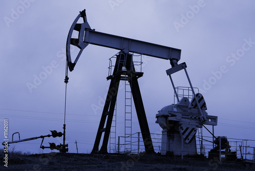 Obraz na plátně industrial oil pump