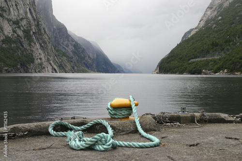 Bootsanlegestelle am Lyse Fjord bei Lyse-Botn - Norwegen photo