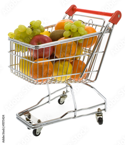 Einkaufswagen mit Obst, Supermarkt