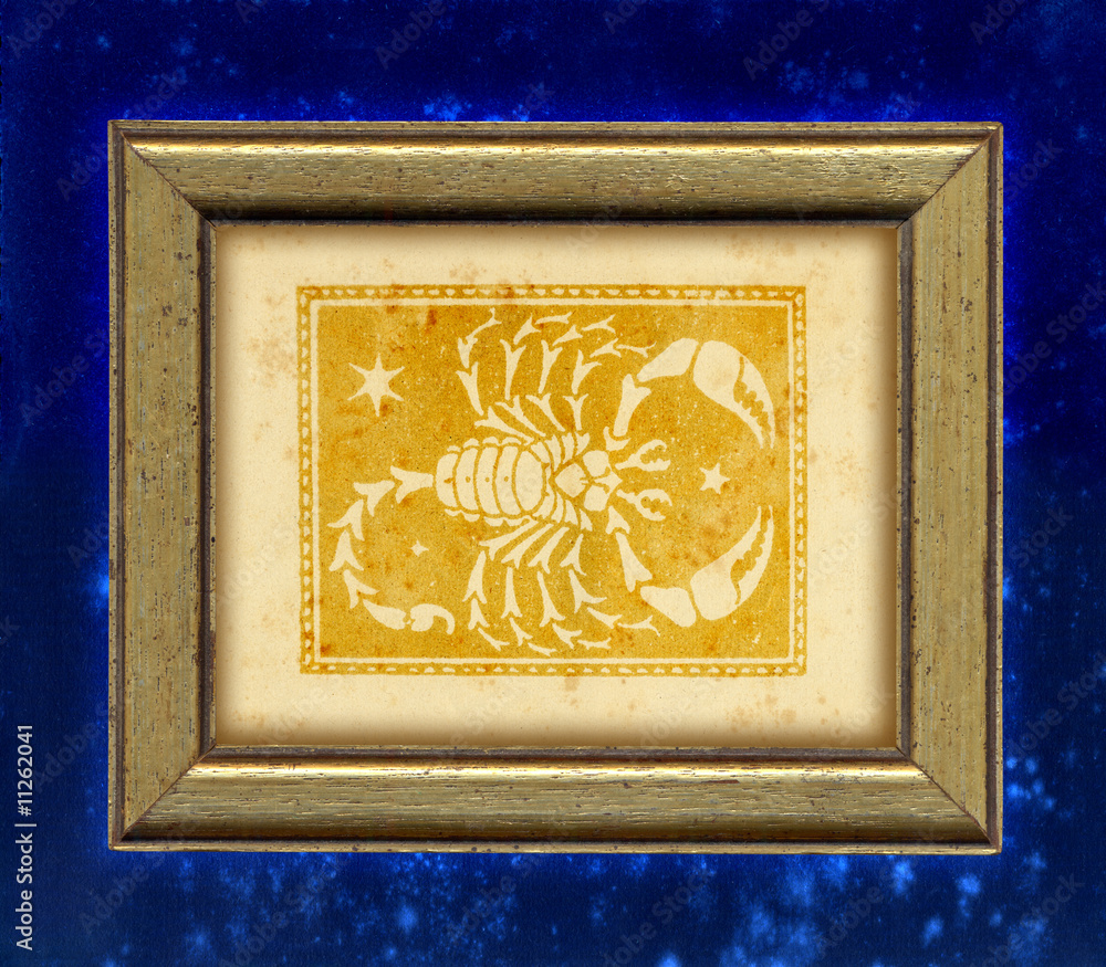 Ciondolo Zodiaco Scorpione in oro e cristalli azzurri