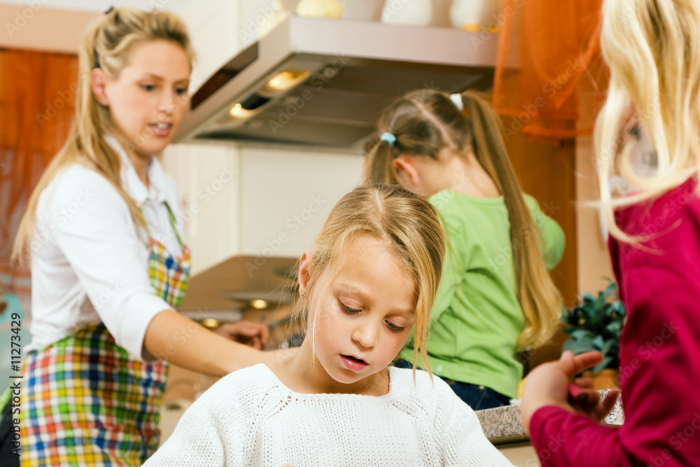 Haushalt und Kinder, ziemlich wuselig Haushalt und Kinder, ziemlich wuselig