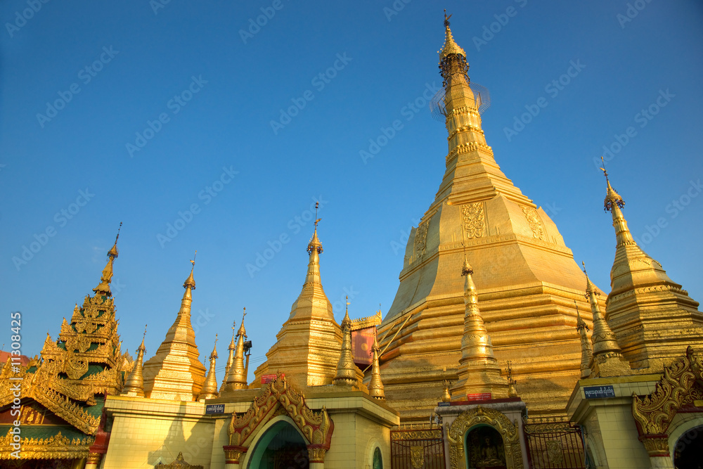 Fototapeta premium Sule Pagoda, Yangon, Myanmar.