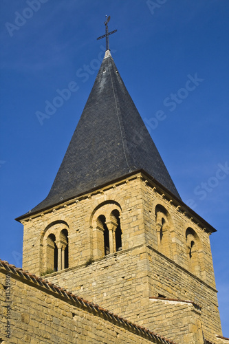 Clocher de l'église romane de Baugy (Saône et loire) photo