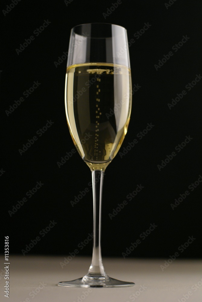 flûte à champagne pleine