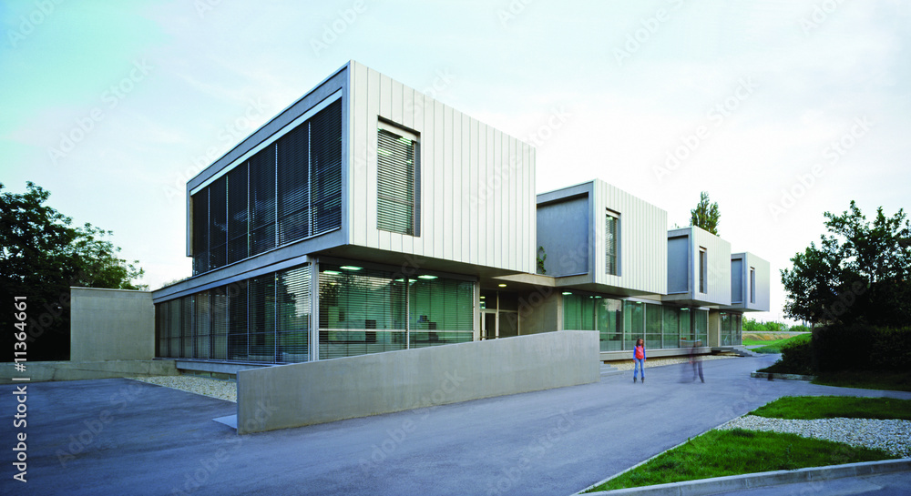 Fototapeta premium Modern office building