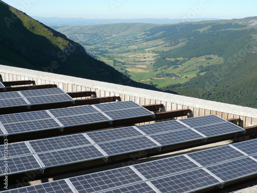 Panneaux solaires sur le Cantal