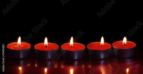 Foto candle isolated on black