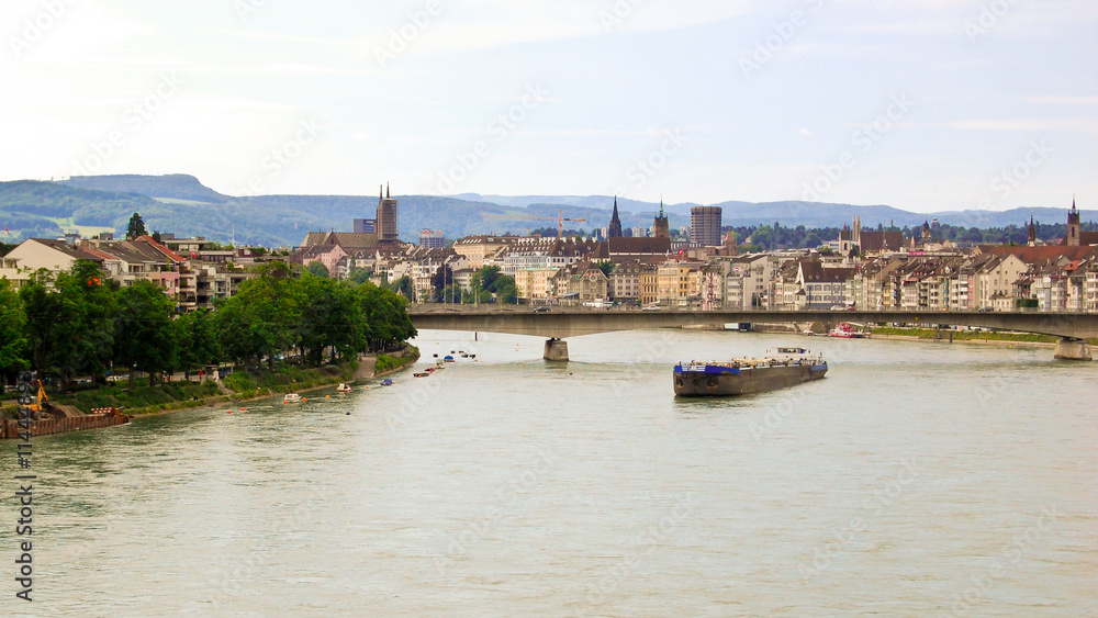 Fototapeta premium Le Rhin à Bâle