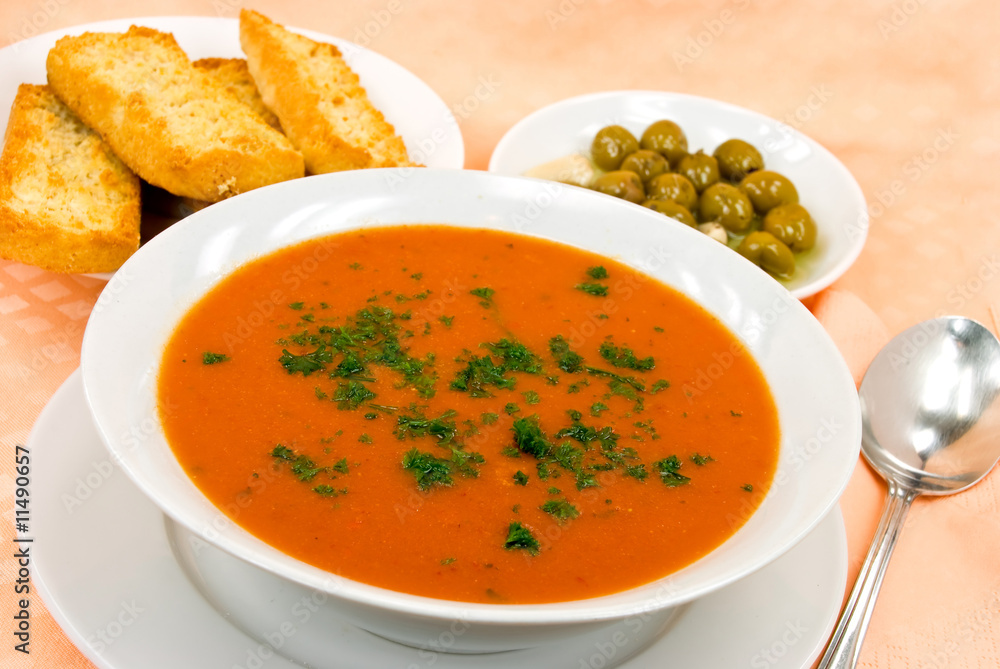 Tomaten-Krem-Suppe Tomaten-Krem-Suppe