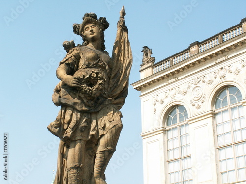 Plastik des T  rkenbrunnens vor Johanneum  Dresden 