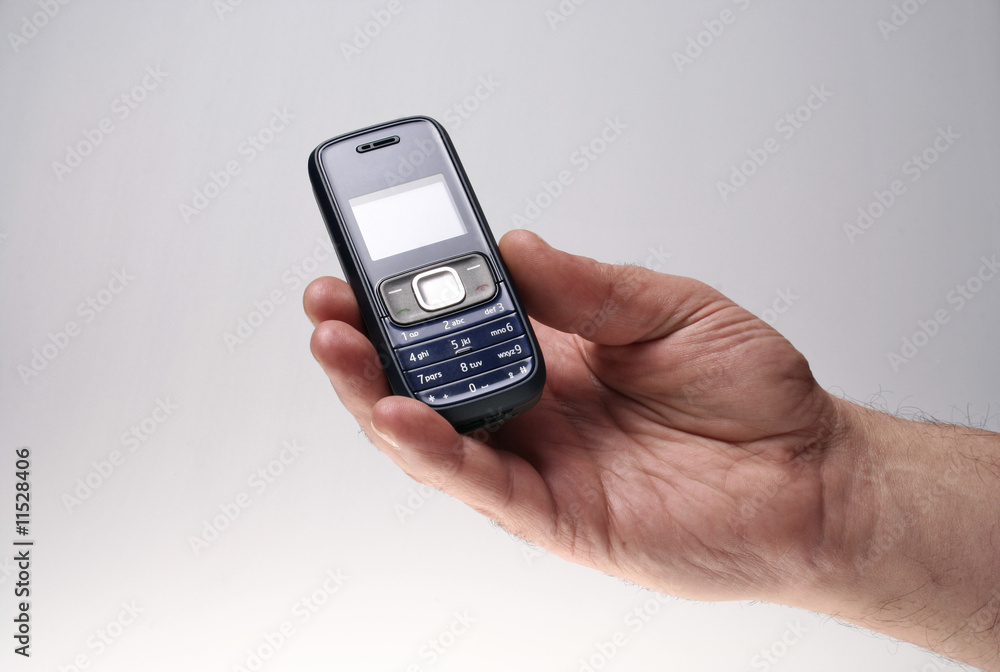 homem segurando telemóvel, fazendo a chamada homem segurando telemóvel, fazendo a chamada