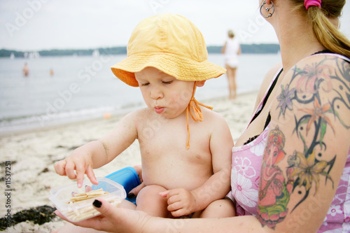 Familie am Strand photo