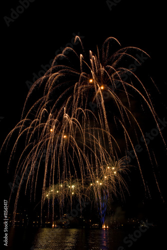 Wallpaper Mural fireworks on the lake Torontodigital.ca