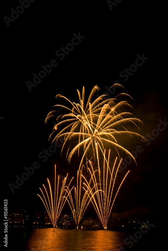 Wallpaper Mural fireworks on the lake Torontodigital.ca