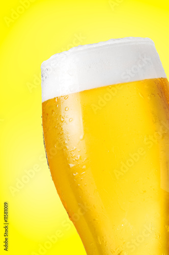 Beer detail on yellow