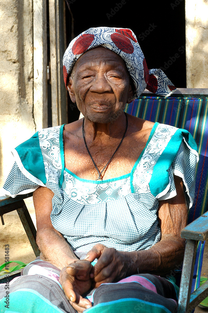 Grandmère africaine Stock Photo Adobe Stock