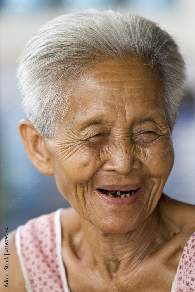 Portrait einer alten Asiatin