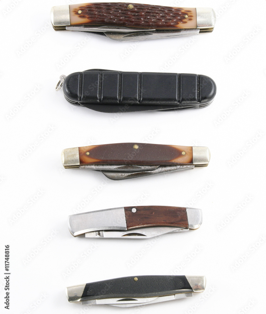 Assorted old pocket knifes closed Assorted old pocket knifes closed