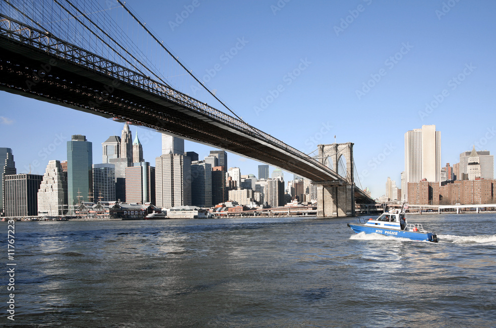 Fototapeta Brooklyn bridge and Manhattan skyline