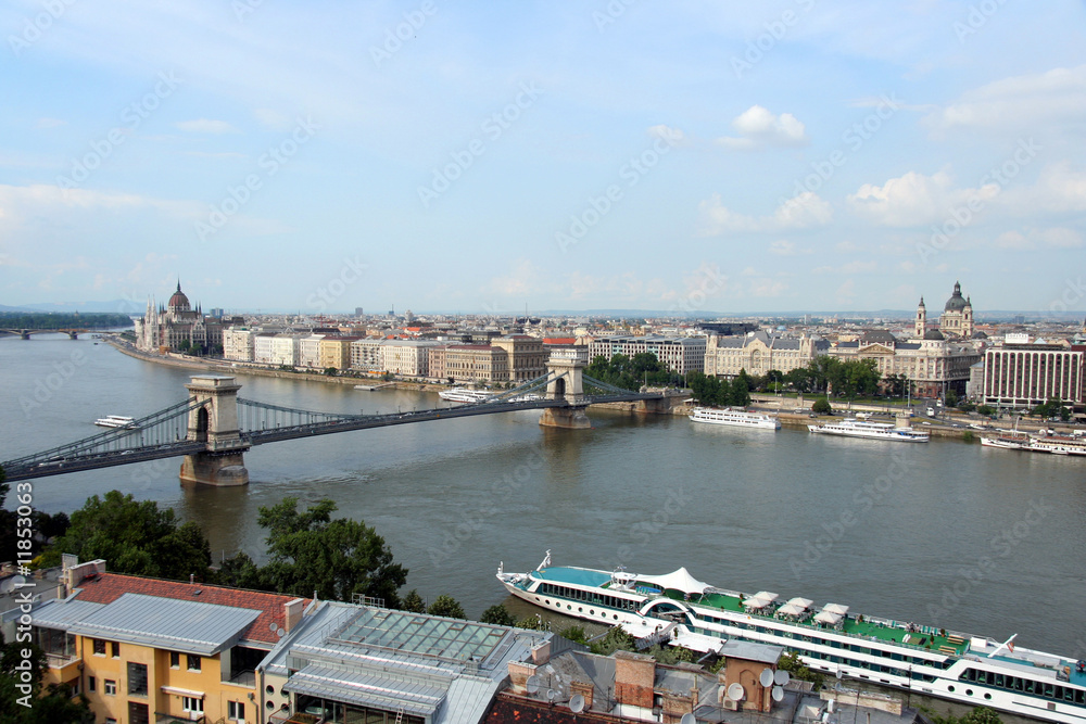 Budapest Chain Bridge over Danube and cruise ship