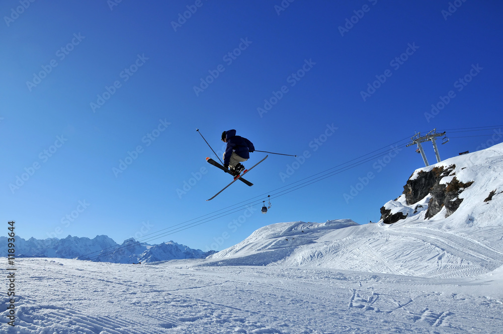 Aeroski: a skier performs a tele-heli
