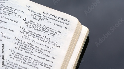 Foto The book of Lamentations