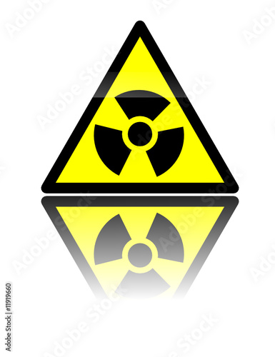 IMG_3372 panneau danger radioactivité 2