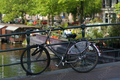 bicicletta sul ponte